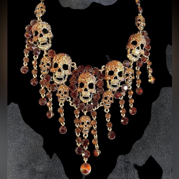 ☠️NATASHA Skull Chandelier CopperRhinestone SparklyStatement Necklace☠️NWT